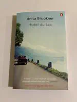 【閱讀心得】Hotel du Lac